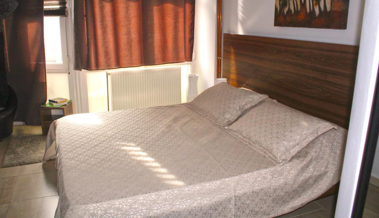 Hotel Kika Приштина Экстерьер фото