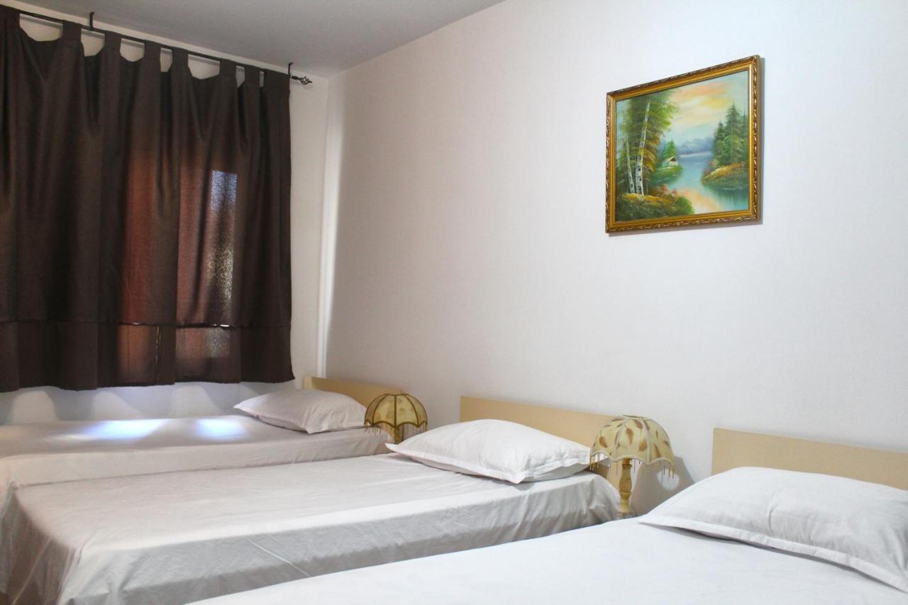 Hotel Kika Приштина Экстерьер фото