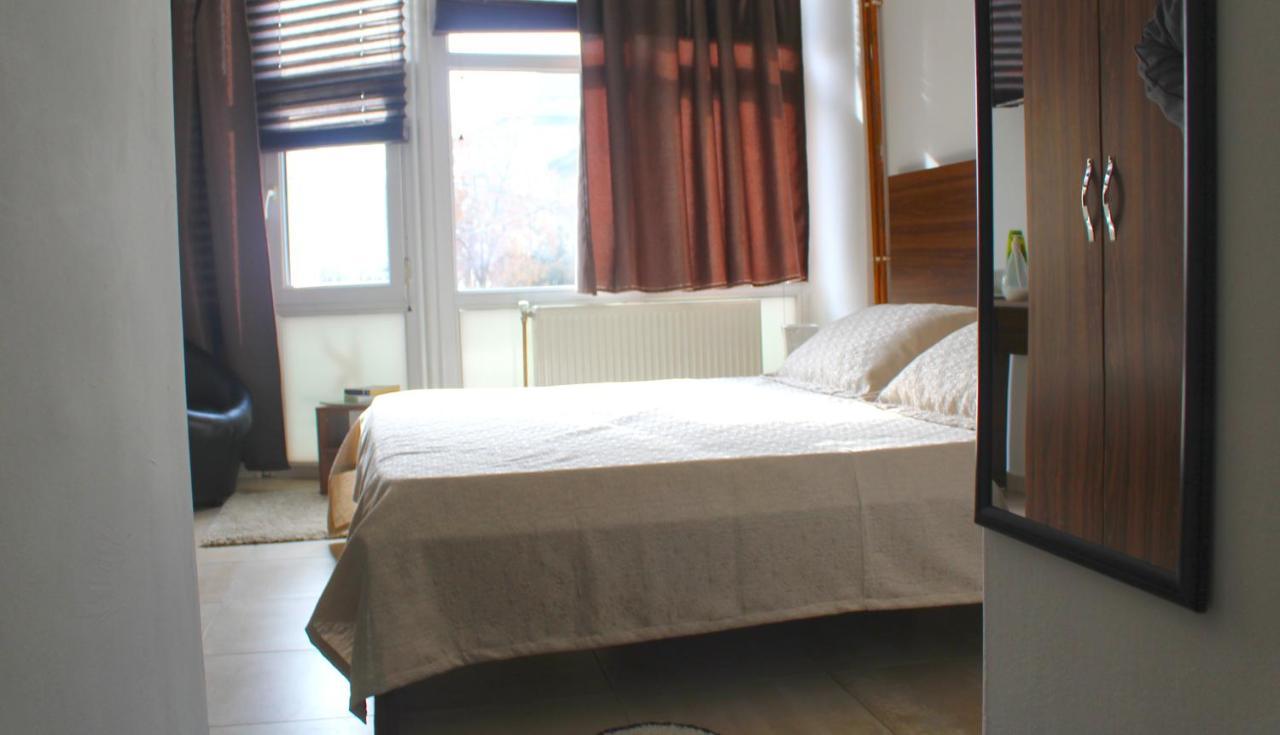 Hotel Kika Приштина Экстерьер фото